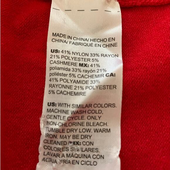 Chico's Red Cashmere/Rayon pullover Boat Neck Long Sleeve Holiday Sweater 8/10 - Picture 4 of 4